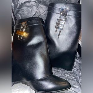 Givenchy Shark boots 42